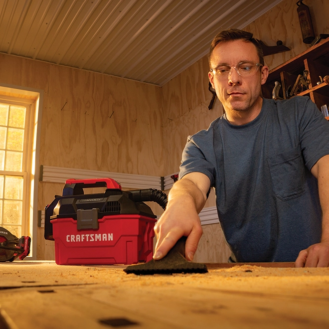 CRAFTSMAN 20V MAX Cordless Wet and Dry Vacuum - 7.5 L - Red/Black - Bare Tool (battery not included) 4 CRAFTSMAN 20V MAX Cordless Wet and Dry Vacuum - 7.5 L - Red/Black - Bare Tool (battery not included) - Image 4